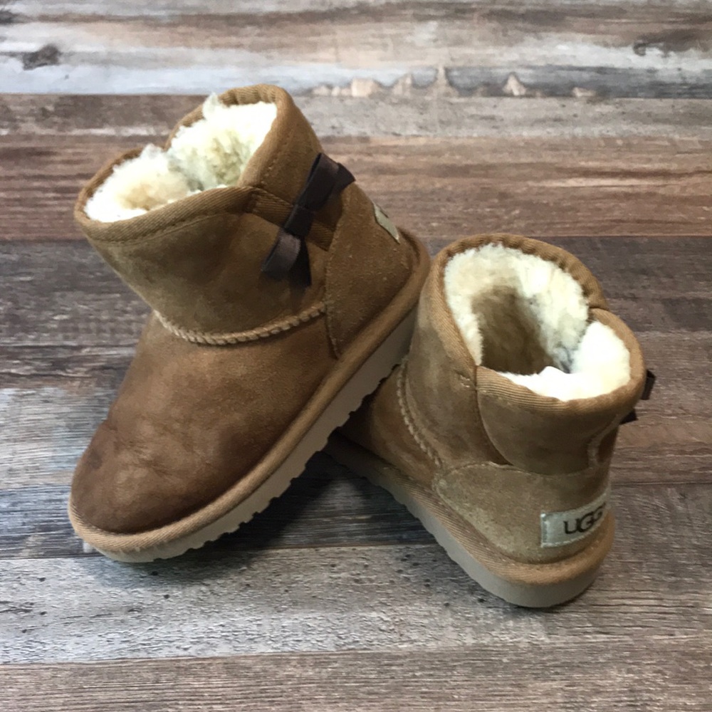 Toddler Girls Uggs size 10 Tan